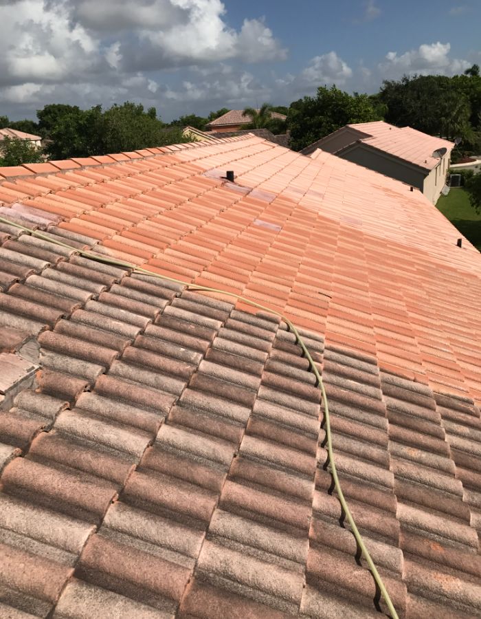 Nettoyage et Démoussage de Toiture à Liévin (62800) dans le Val de Marne.